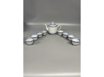 Chinese Teapot & Cups