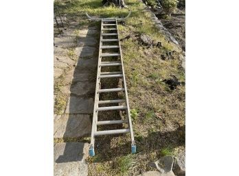 24ft Extension Ladder W/ Stabilizer
