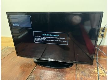 Samsung 32' Model UN32EH5300F TV