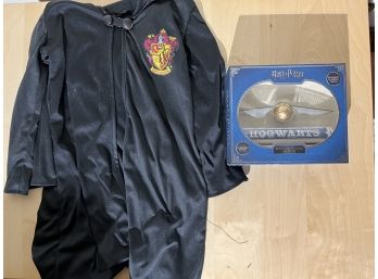 Harry Potter Toy Grouping Incl. Robe & Snitch