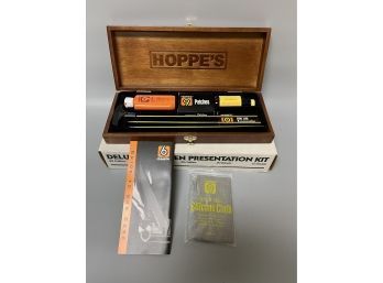 Hoppe's Deluxe Wooden Presentation Gun Care Kit