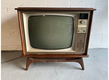 Vintage New Vista RCA Victor Swivel Television Receiver