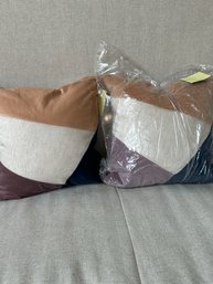 2 Pillows, Surya