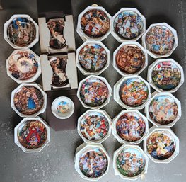 Group Of 21 Collector Plates, Mint In Boxes