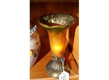 Tiffany Style 'Tulip' Lamp