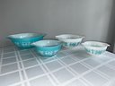 Set Of 4 Pyrex Amish Butterprint Cinderella Turquoise And White Vintage Mixing Bowls