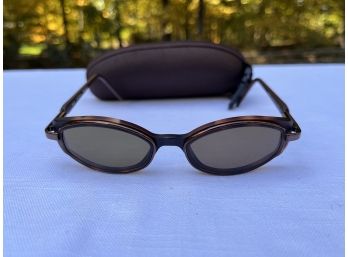 Maui Jim 124-10 Prescription  Sunglasses With Zippered Case