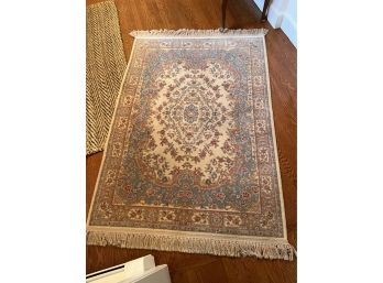 Excellent Condition TraditIonal Style Karastan Wool Rug