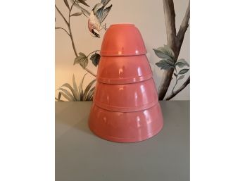 Amazing Set Of 4 Vintage Pink Pyrex Nesting Bowls !