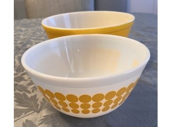 Two Yellow Polka Dot Pyrex Nesting Mixing Bowls: 402 & 403