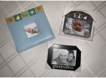 New Baby Items! 2 Frames And A Photo Album