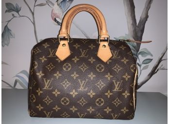 The Star Of The Auction! Authentic LOUIS VUITTON SPEEDY 25 Monogram
