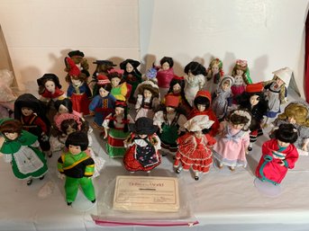 Vtg Danbury Mint Dolls Of The World - Lot Of 30 With Certificates - NICE!