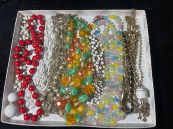 Large Lot Of Vintage Necklaces Glass/ Lucite/PlasticFaux Pearl