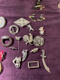 Large Lot Of Costume Pins/ Halloween/ Butterfly Mice Initial Lobsters Rooster Rhinestone