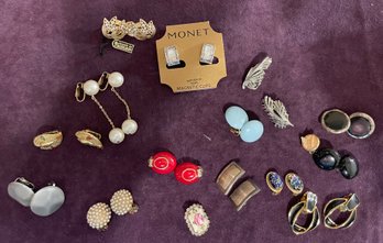 Vintage Lot Of Clip On Earrings / Whiting And Davis/ Trifari CoroAvon Monet Dichroic Glas