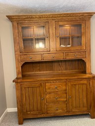 Gorgeous Farmhouse Amish Style Cabinet /Hutch