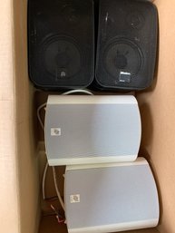 2 Pairs Of Speakers - Wireless Recoton And Niles Wall Speakers