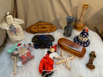 Fun Lot Of Vtg Pottery, Souvenirs, Haegar, Pinocchio And More