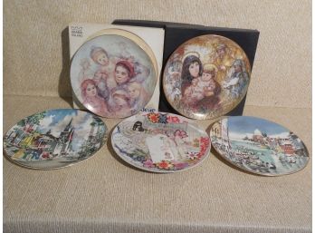 Lot Of 5 Decorative Collectable Plate - Hibel, Dong Kingman, Gloria Vanderbilt