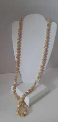Beautiful 40s-50s Hand Knotted Mother Of Pearl Necklace Excellent Condition