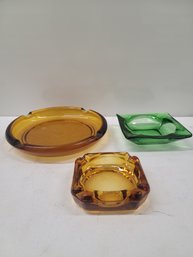 Vintage MCM Amber And Green Glass Cigar And Cigarette Ashtray Lot Excellent Condition