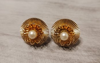 Gorgeous Vintage 40s Signed Coro Faux Pearl And Filigree Earrings Excellent Condition