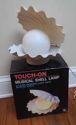 SOMEONE MAKE THIS WORK I LOVE IT Vintage Clamshell Pearl Touch Lamp