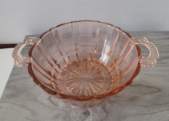 Beautiful Blush Pink Vintage 30s Hocking Oyster And Pearl Compote 7in Handle To Handle 2 1/4h