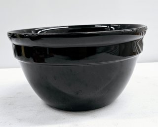 Pristine Hall USA Pottery Black Bowl 1096