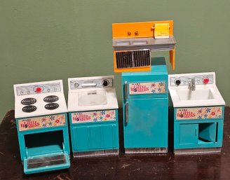 Vintage Marx Little Hostess Appliances Dollhouse