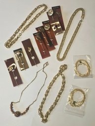 Vintage NOS Gold Tone Necklaces And Stick Pins THE LIONS