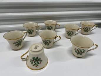 Set Of 8 Lenox Holiday Tea/coffee Cups