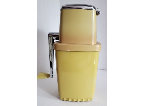 Your Retro Bar Needs This! Vintage Swing Away Table Ice Crusher