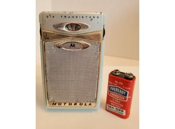 Vintage 1959 Mint Green Motorola X11e Pocket Transistor AM Radio