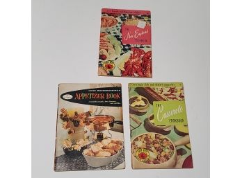 Vintage 1950s Cookbook Magazines Incl Shoprite And Good Housekeeping WHAT FINDS