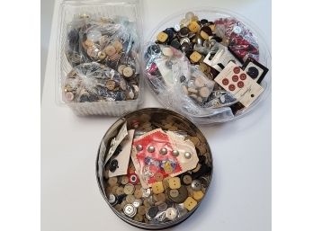 THE MOTHERLOAD OF VINTAGE BUTTONS