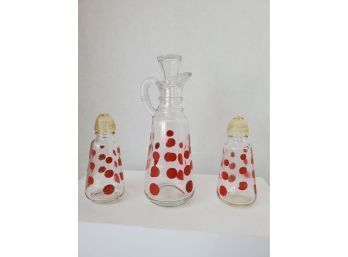 Who Doesn't Love Polka Dots! Vintage 50s Retro Fire King Cruet And Salt And Pepper Shakers