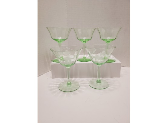 Lot Of 5 Vintage Uranium Champagne Coupe Glasses
