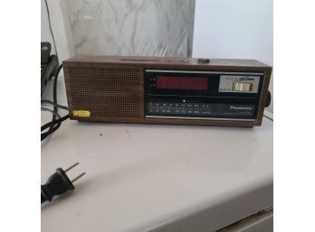 Vintage Panasonic Tabletop Clock Radio