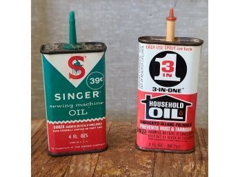 Vintage Metal Singer Sewing Machine Oil And Household Oil