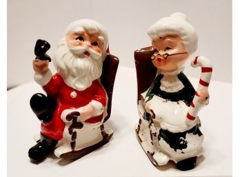 How Cute Are They! 1950s Porcelain Santa And Mrs Claus Salt And Pepper Shakers