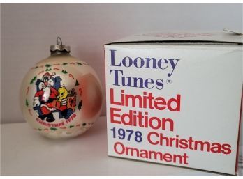 Adorable Vintage 1978 Looney Tunes Limited Edition Christmas Ornament