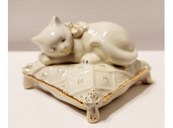 Lenox Classic Cat Collection 'dreaming Away'