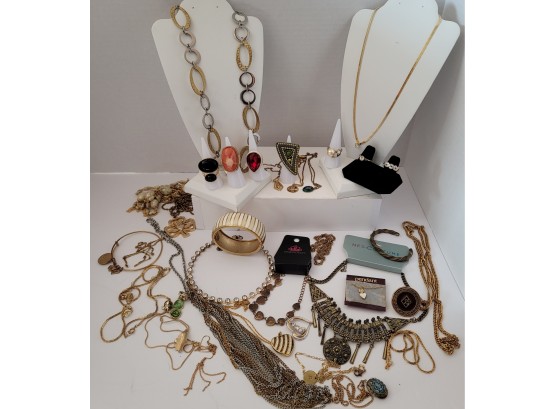 NWT NOS And Vintage Jewelry Lot See Ring Sizes Below