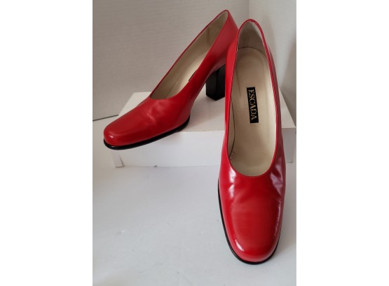 YOU'RE GONNA GET NOTICED IN THESE BAD BOYS! Like New Escada Block Heels Size 8 Excellent Condition!