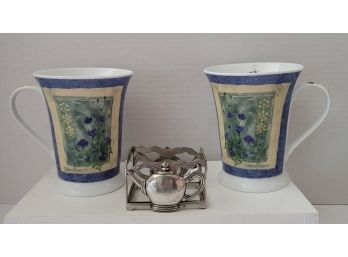 Tea For Two! Beautiful Pimpernel Cornflower Pedestal Mugs With Vtg Pewter & Glass Teabag Holder Exc. Condition