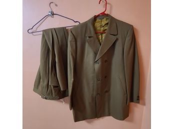 CMON FELLA ROCK THIS 70S PEA GREEN SUIT Union Made And From West New York, NJ