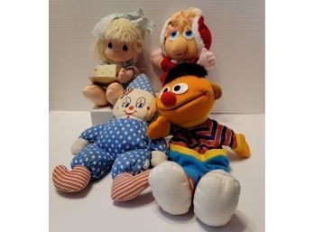I Love Miss Piggy! Vintage Plush Lot Incl 60s Knickerbocker Kuddles & '88 Precious Moments With Tags