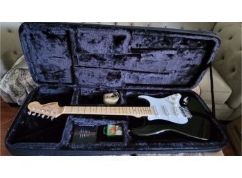 Starcaster By Fender Stratocaster Electric Guitar W/On Stage Stands Gig Bag And More! Excellent Condition!